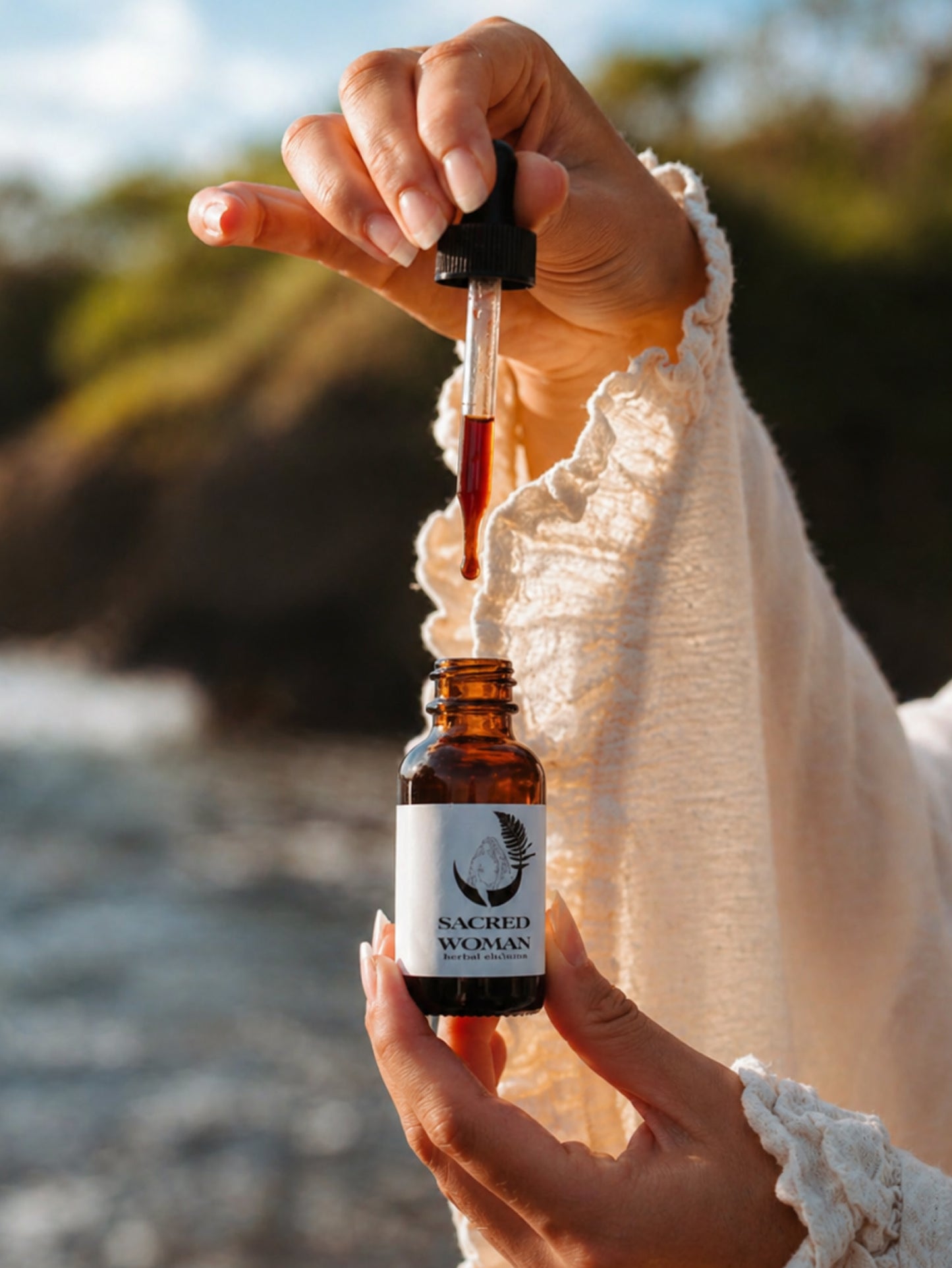 Sacred Woman Tincture with organic cacao ingredient supporting emotional nourishment and antioxidant benefits